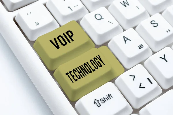 Ręczny napis Voip Technology. Koncepcja oznacza wykorzystanie Internetu jako nośnika transmisji połączeń telefonicznych Dokumentacja online Pomysły, Przesyłanie ważnych plików do Internetu — Zdjęcie stockowe