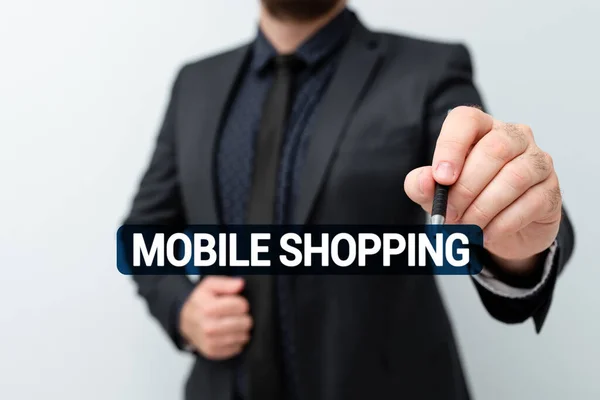 Conceptuele weergave Mobiel winkelen. Internet Concept Aankoop en verkoop van goederen en diensten via mobiel Presenteren van nieuwe plannen en ideeën Demonstreren van planningsproces — Stockfoto