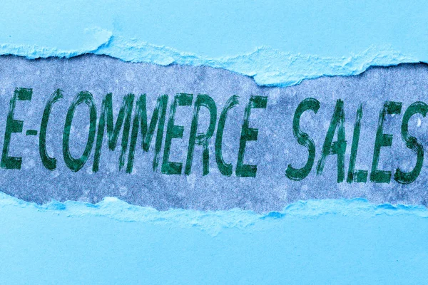 Teken met E Commerce Sales. Concept betekent activiteit van het kopen of verkopen van producten op online service Vervangen van Old Wallpaper Design, Het creëren van nieuwe muur patroon en lay-out — Stockfoto