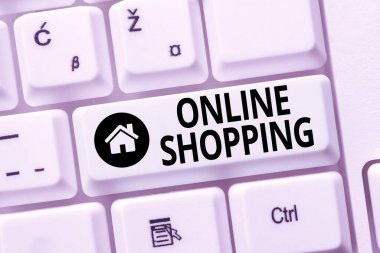 Çevrimiçi Alışveriş sunan metin başlığı. Kavramsal fotoğraf tüketicilere ürünlerini İnternet Oluşturma Çevrimiçi Sohbet Platformu Programı, Yazma Bilimsel Kurgu Roman üzerinden satın alma olanağı sağlıyor