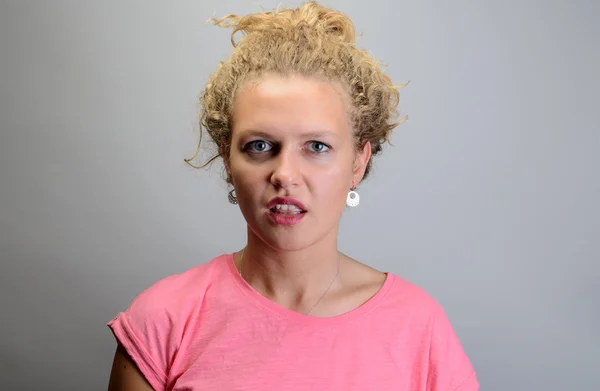 Shocked woman looking surprised — Stock Photo, Image