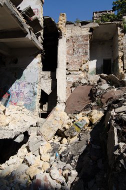 eski bina kalıntıları