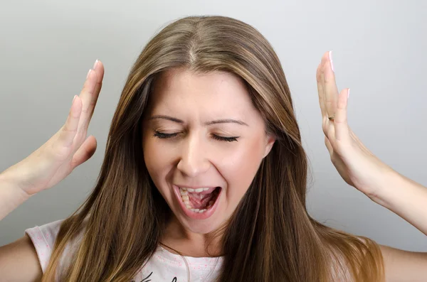 Gritando mujer enojada — Foto de Stock