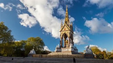 Hareket zaman atlamalı Albert Anıtı Kensington Gardens, Londra, İngiltere