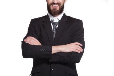 Beyaz arka plan üzerinde genç sakallı işadamının yakın portresi