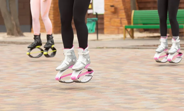 Kharkov Ucrânia Abril 2021 Grupo Meninas Fazendo Exercícios Botas Salto — Fotografia de Stock