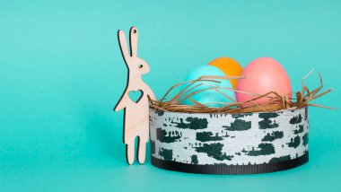 Sepetli tavşan, Paskalya yumurtası yuvası.