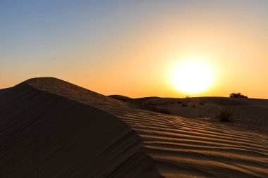 Çölde gün batımı 