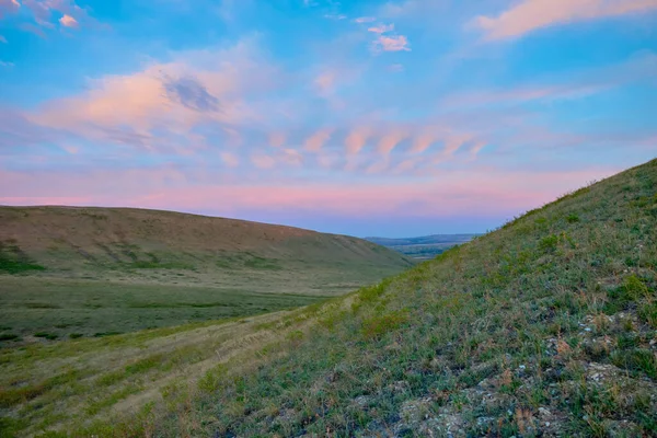 Paesaggio Delle Montagne Primaverili Degli Urali Del Sud Illuminate Dal — Foto Stock