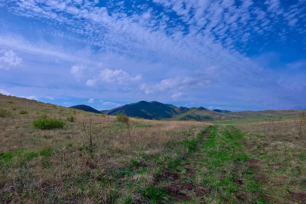 Krajina Jarních Hor Jižních Urale Ozářená Sluncem — Stock fotografie