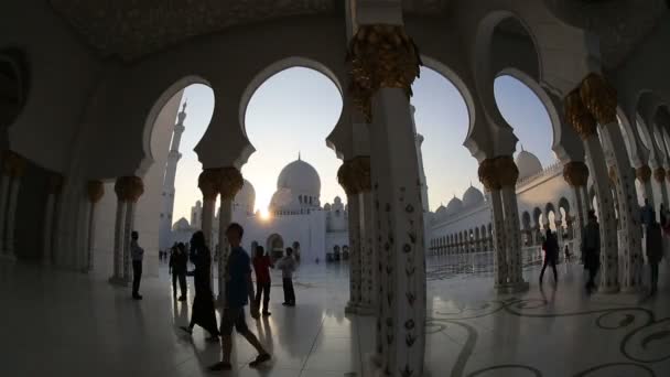 Zaman atlamalı Şeyh Zayed Grand Camii Abu Dhabi Birleşik Arap Emirlikleri — Stok video