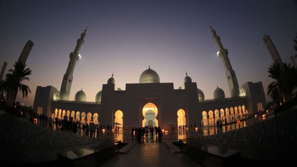 Sheikh Zayed Gran Mezquita Abu Dhabi Emiratos Árabes Unidos, puesta del sol — Vídeo de stock