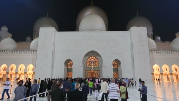 Sheikh Zayed Grande Mesquita Abu Dhabi Emirados Árabes Unidos, noite — Vídeo de Stock