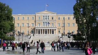 Syntagma Meydanı ve Parlamento Binası