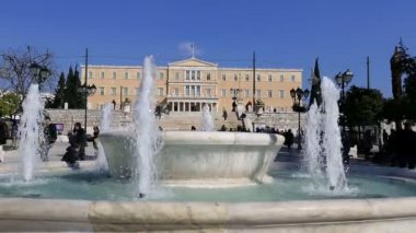 Syntagma Meydanı ve Parlamento Binası