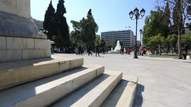 Zeitraffer Menschen gehen Syntagma-Platz — Stockvideo