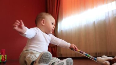 Şirin Bebek evde oynamak