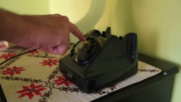 Anropande rotary telefon — Stockvideo