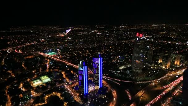 Κυκλοφορία της πόλης νύχτα αεροφωτογραφία — Αρχείο Βίντεο
