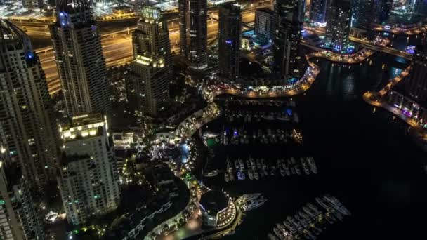 Letecký pohled na čas zanikla Sheikh Zayed Road s Dubai Marina — Stock video