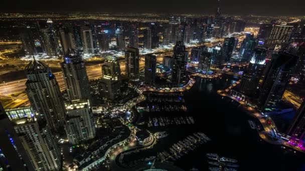 Czas wygaśnięcia ptaka Sheikh Zayed Road z Dubai Marina — Wideo stockowe