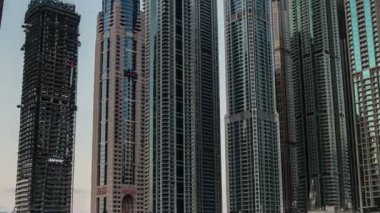 Zaman atlamalı gökdelen Dubai