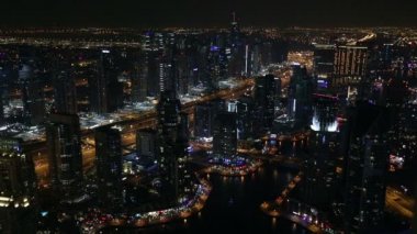 Havadan görünümü Şeyh Zayed yolu ile Dubai Yat Limanı