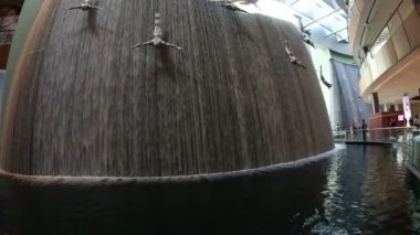 Şelale itibariyle Birleşik Arap Emirlikleri BAE Dubai Mall