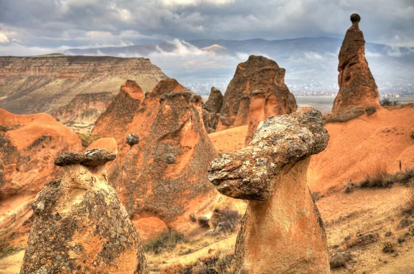 Ciudad cueva famosa Capadocia en Turquía, HDR fotografía —  Fotos de Stock