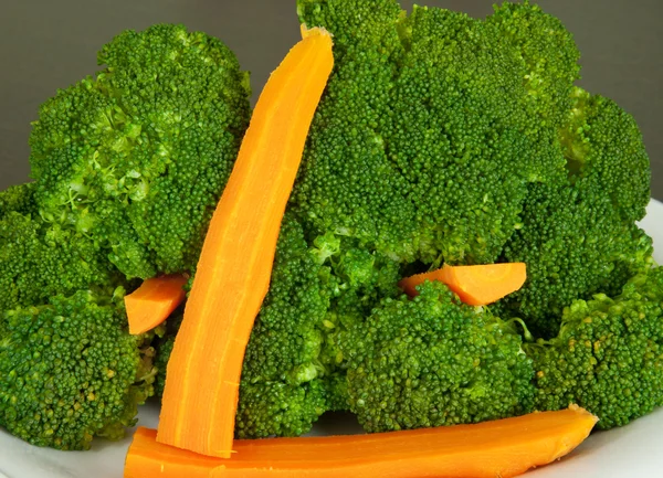 Brokoli ve havuç — Stok fotoğraf