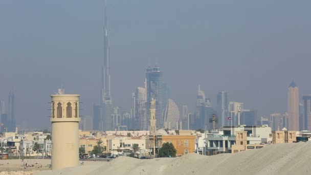 Vista del rascacielos de Dubai y Burj Khalifa — Vídeos de Stock