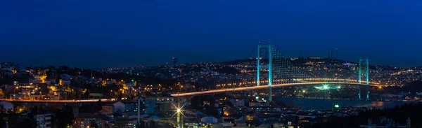 Boğaziçi Köprüsü istanbul Türkiye geceleri