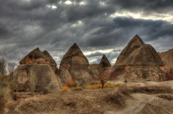 Известный пещерный город Каппадокия в Турции, HDR фотография — стоковое фото