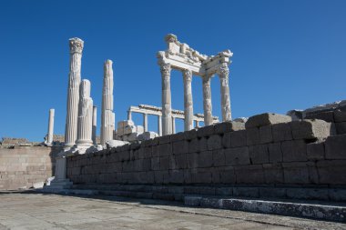 Pergamon Akropolis Harabeleri