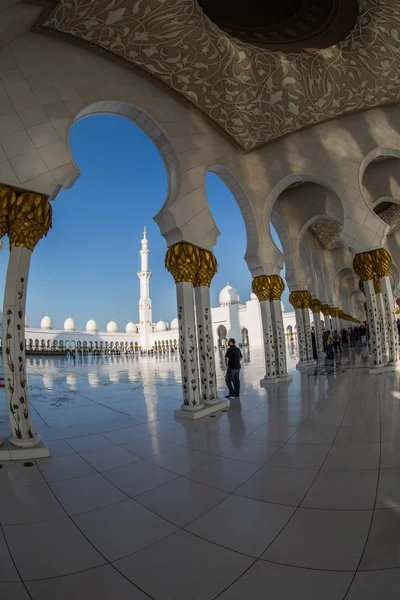 Sheikh zayed grande mesquita Abu Dhabi Emirados Árabes Unidos — Fotografia de Stock