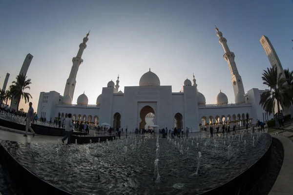 Мечеть шейха Заида Абу-Даби ОАЭ — стоковое фото
