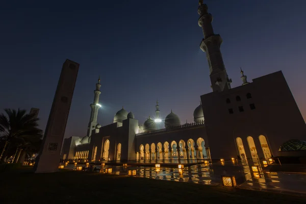 Sheikh zayed gran mezquita Abu Dhabi Emiratos Árabes Unidos — Foto de Stock