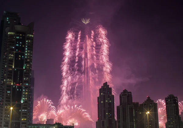 Espectáculo de fuegos artificiales de año nuevo en Burj khalifa en Dubai Fotos De Stock