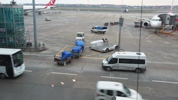 Atividade aeroportuária — Vídeo de Stock