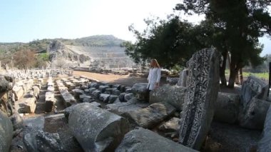 turist ziyaret Harabeleri antik Ephesus