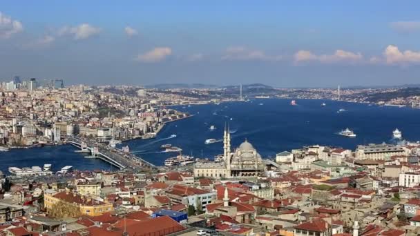 Időközű Istanbul City, tengeri forgalom a Boszporusz, követés lövés — Stock videók