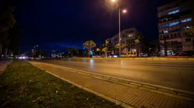 Gece şehir trafik zaman atlamalı Dolly atış