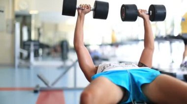 7 serisi spor salonu egzersiz