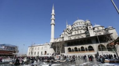 zaman atlamalı çeşme Yeni Cami cami ile