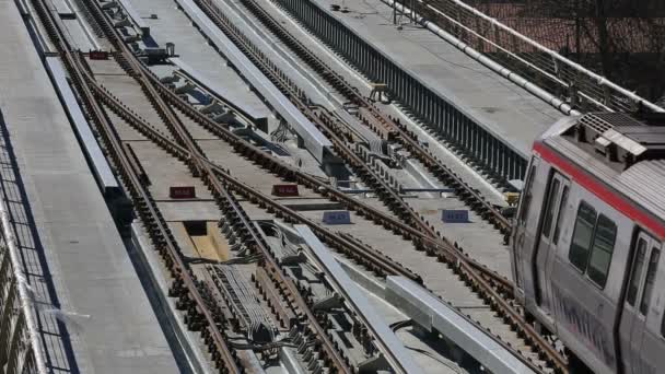 Метро залізничний міст і станція 4 — стокове відео
