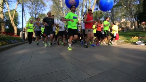 A correr — Vídeo de Stock