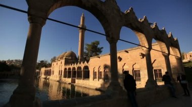 Halil-ur Rahman Camii