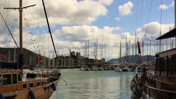 Zeer bekende plaats reisbestemming Bodrum Harbor (time-lapse) — Stockvideo