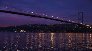 İstanbul gece şehir ve boğaz köprü