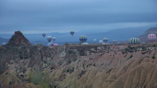 Air balloon út, a híres város Cappadocia, Törökország — Stock videók
